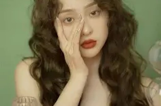 景甜风波升级！被扒签协议后卖豪宅过往争议翻出央视都出手整顿