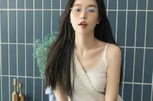 绯闻升级热巴陈飞宇情侣手链被扒媒体曝男方去女方酒店过夜